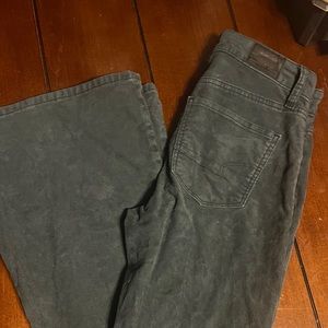 American Eagle Outfitters•High Rise Flare Cordoroy